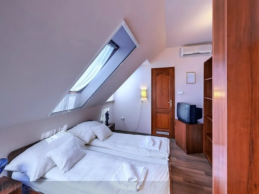 Bed & Breakfast Bed and Breakfast Pilota Panzio Szeged