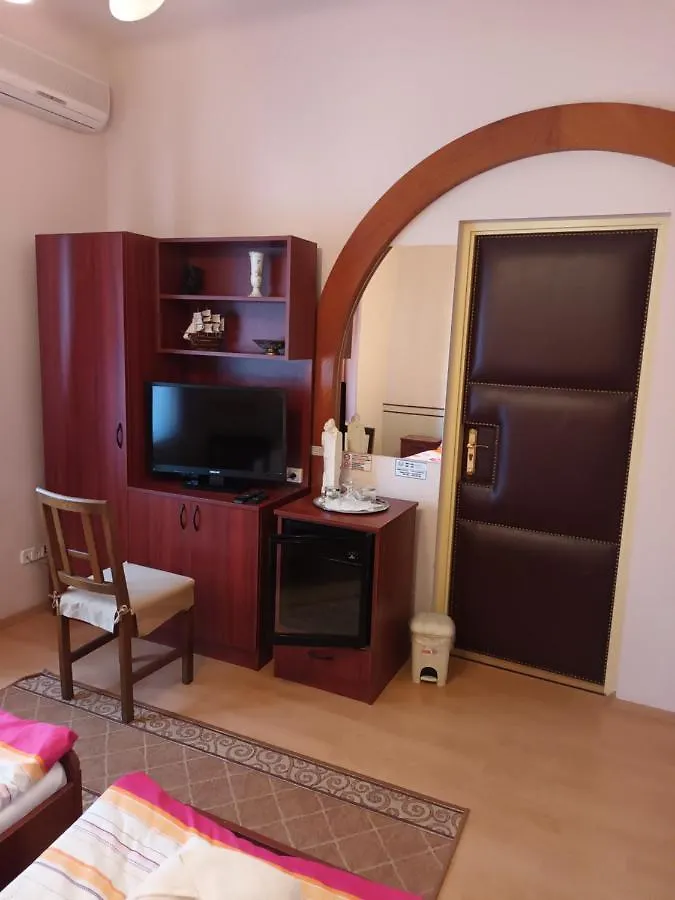 Bed and Breakfast Pilota Panzio Szeged 0*,