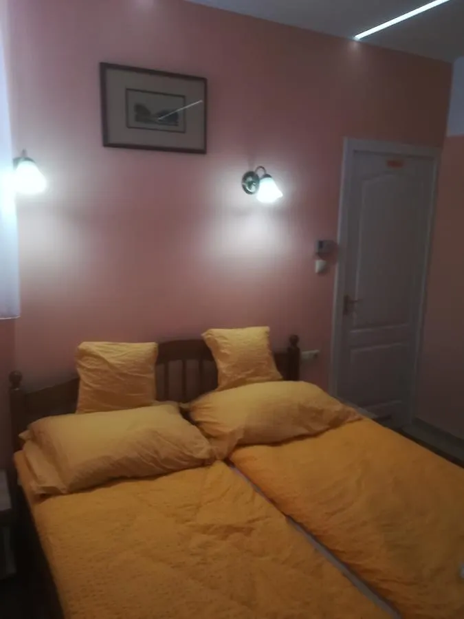 Bed & Breakfast Bed and Breakfast Pilota Panzio Szeged